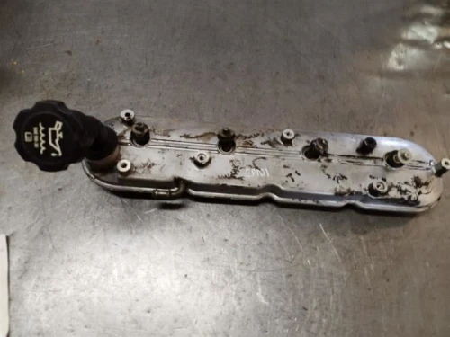 2004 Chevrolet / GMC / Ram Suburban / 1500 5.3L Right Used Valve Cover