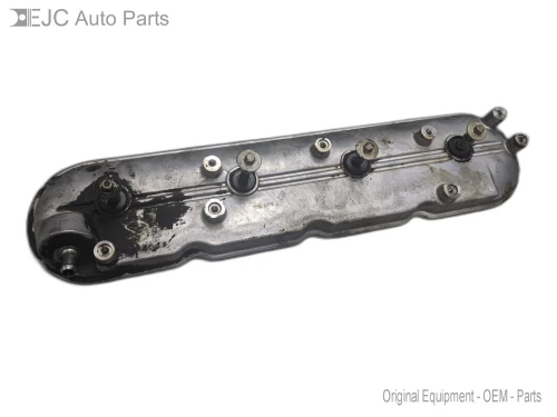 2005-2006 Chevrolet Silverado 5.3L Left 4WD Used Valve Cover 12570696