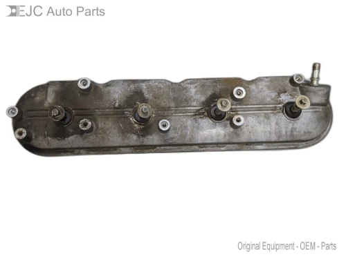2005-2006 Chevrolet Silverado 5.3L Left Used Valve Cover 12611059