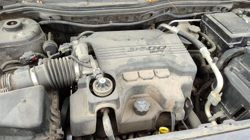 2006-2009 Chevrolet Equinox 3.4L Used OEM Engine Cover
