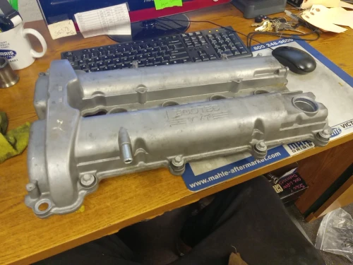 2006-2010 Chevrolet / Pontiac Cobalt / G6 / G5 / HHR / Malibu 2.4L Used OEM Valve Cover