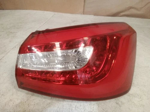 2014 Kia Cadenza Tail Light Assembly Passenger Side RH OEM used OEM tail light assembly