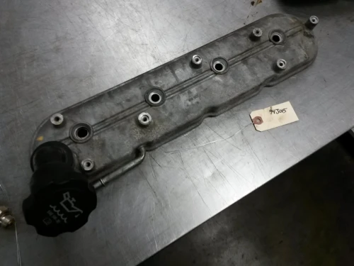 2010-2013 Chevrolet Silverado 4.8L Right Used Valve Cover 12611021