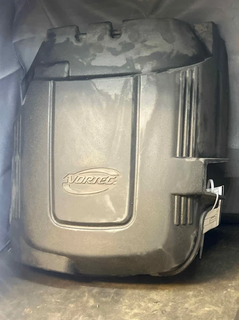 2010-2016 Chevrolet Silverado V8 Used OEM Engine Cover 12625893