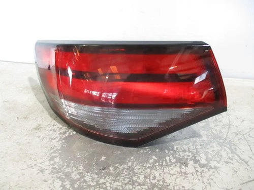 2020-2022 Nissan Sentra Driver LH Tail Light Lamp OEM used OEM tail light assembly