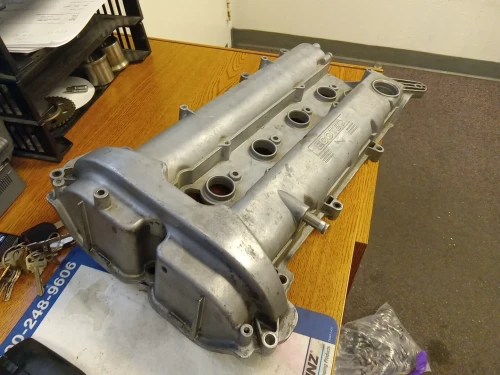 2013-2014 Chevrolet Malibu 2.4L Used OEM Valve Cover 12610279