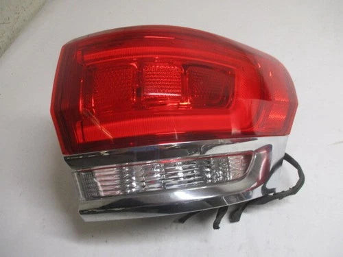 Jeep Grand Cherokee RH Passenger Outer Tail Brake Light Lamp OEM OEM used OEM tail light assembly