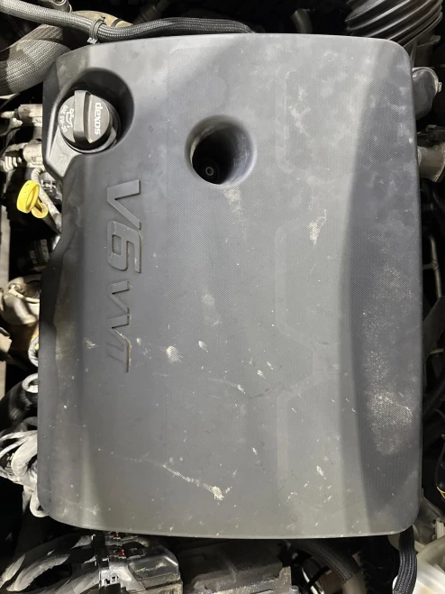 2018-2024 Chevrolet Traverse 3.6L Used OEM Engine Cover 12685914