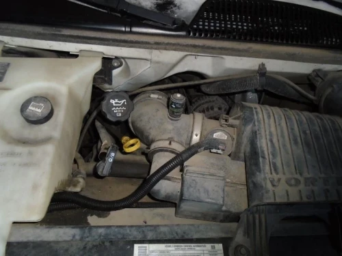 Chevrolet Express 6.0L Right Used Valve Cover