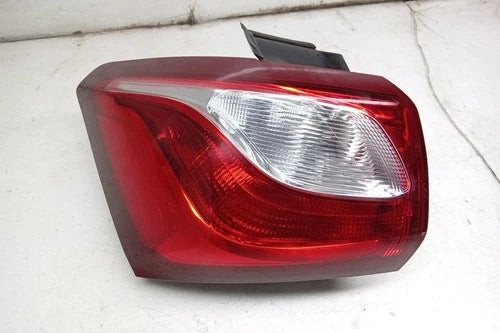 18 2018 Chevrolet Equinox Driver LH Quarter Mounted Tail Light Lamp OEM used OEM tail light assembly