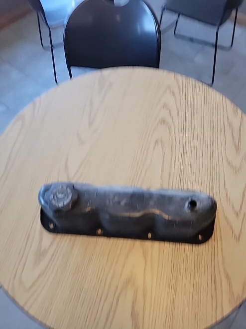 1990-1991 Chrysler / Dodge New Yorker / Caravan 3.3L Left Front Used Valve Cover