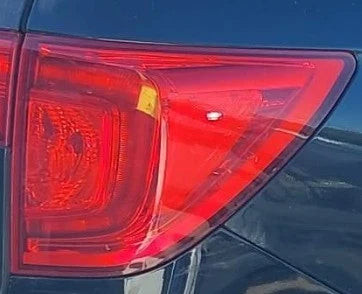 2016-2018 Honda Pilot RH Passenger Quarter Panel Mounted Tail Light Lamp OEM used OEM tail light assembly