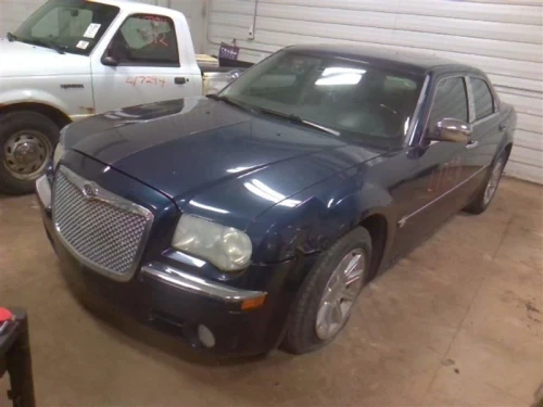 2006 Chrysler 300C 5.7L Right Used Valve Cover