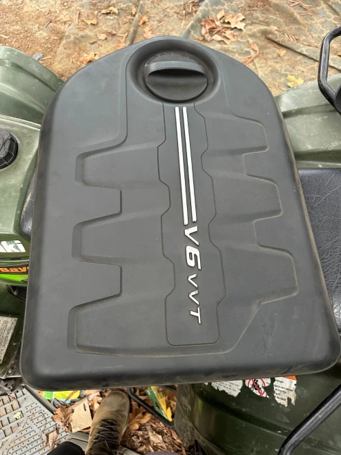2011-2014 Chrysler / Dodge 200 / Avenger 3.6L Used OEM Engine Cover