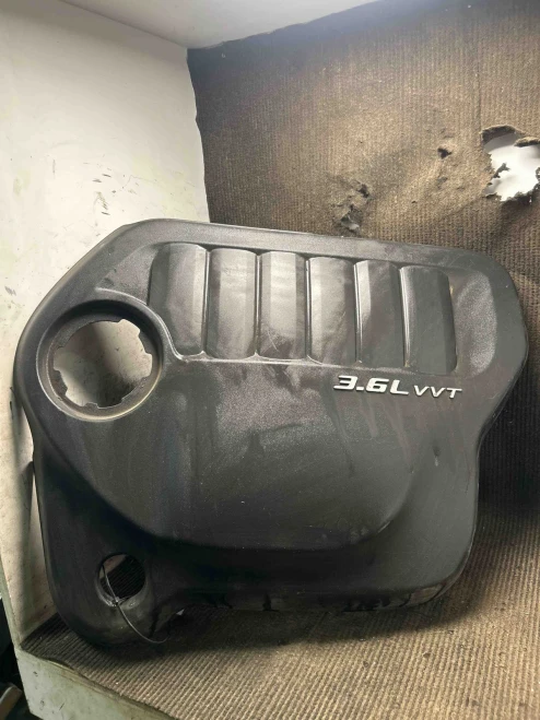 2011-2014 Chrysler 200 Used OEM Engine Cover 04627074AA