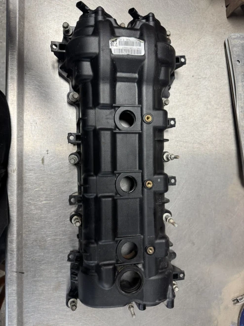 2011-2023 Chrysler 300 3.6L Right Used OEM Valve Cover
