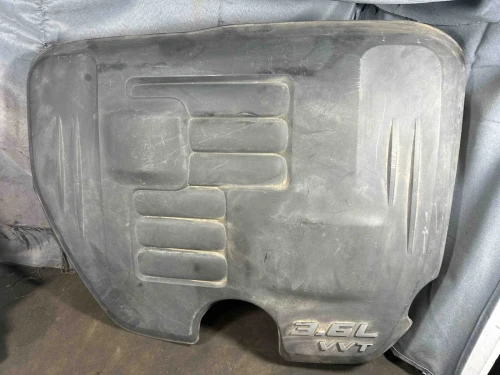 2012 Chrysler 300 Used OEM Engine Cover 04593903AD