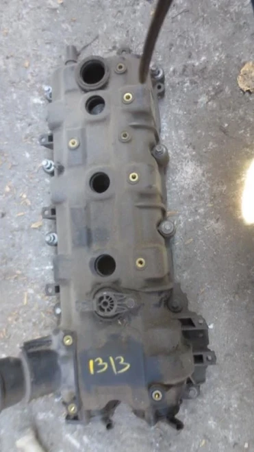 2017-2020 Chrysler Pacifica Used Valve Cover