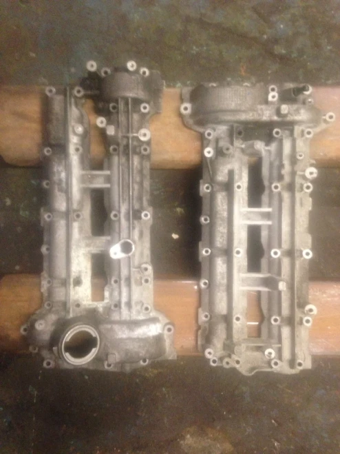 Chrysler 300C 3.0L V6 OM642 Used Valve Cover