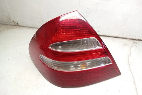 06 2006 Mercedes Benz E350 Driver LH Quarter Mounted Tail Light Lamp OEM used OEM tail light assembly