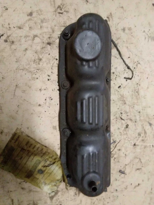 1996-2000 Dodge Caravan 3.3L Right Rear Used Valve Cover