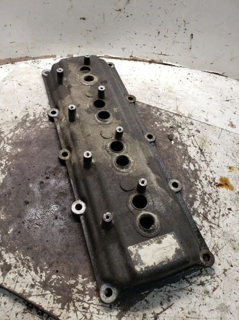 2005 Dodge Magnum Used Valve Cover
