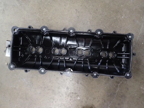 2017 Dodge Ram 2500 6.4L Left Used Valve Cover