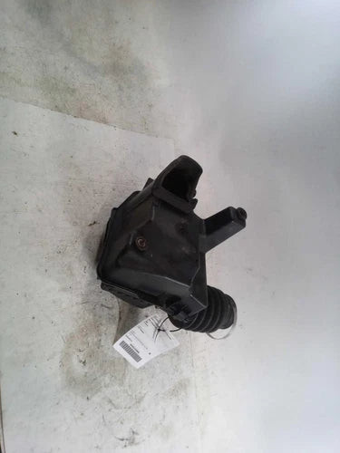 2007 Dodge Caravan Used OEM Air Cleaner Assembly