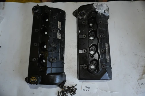 1999 Ford Mustang 4.6L Left Right DOHC Used Valve Cover