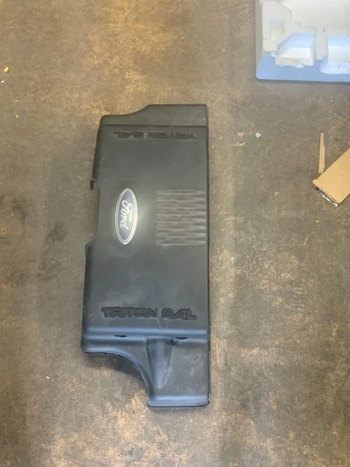 2003-2004 Ford Expedition Used Engine Cover
