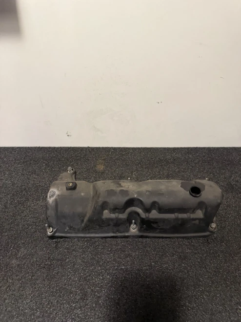 2005-2010 Ford Mustang 4.0L Right Used OEM Valve Cover