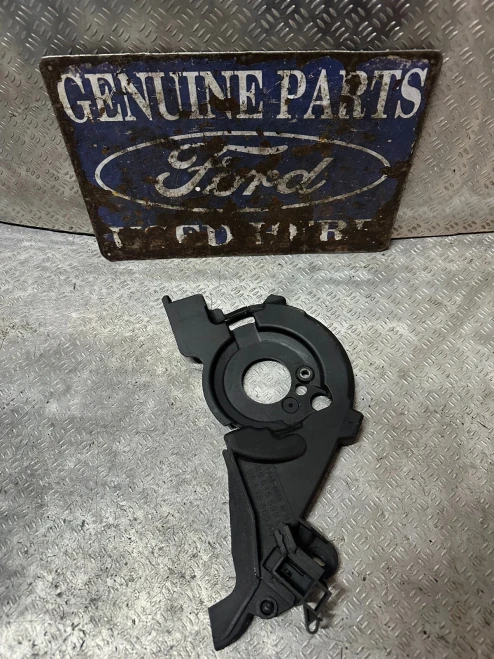 2005-2011 Ford Focus 1.6L Used Timing Cover