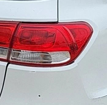 2016-2018 Kia Sorento Quarter Mount Passenger RH Tail Light Lamp OEM OEM used OEM tail light assembly