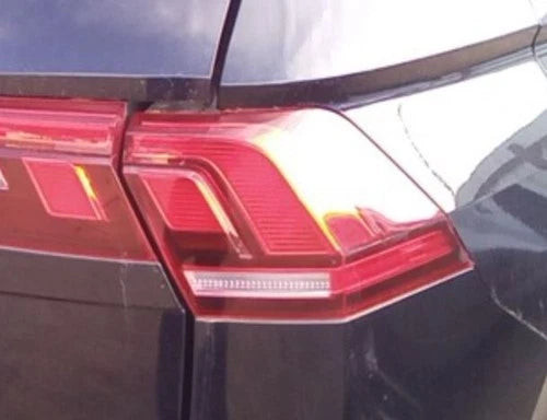 20-23 Volkswagen Tiguan RH Passenger Tail Light Lamp Quarter Mount OEM OEM used OEM tail light assembly