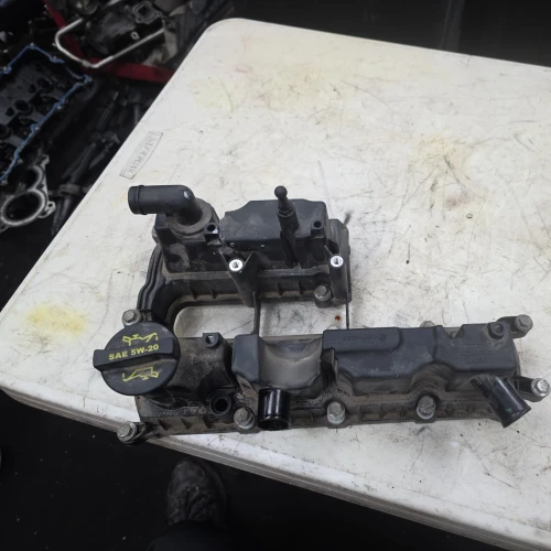 2017-2018 Ford Fusion 2.5L Used OEM Valve Cover DS7G6K271DD