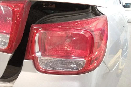 13 14 15 Chevrolet Malibu LT Passenger RH Quarter Mounted Tail Light Lamp OEM used OEM tail light assembly