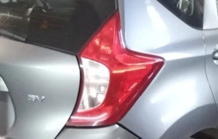 14 15 16 17 18 19 Nissan Versa Passenger RH Quarter Mounted Tail Lamp OEM used OEM tail light assembly