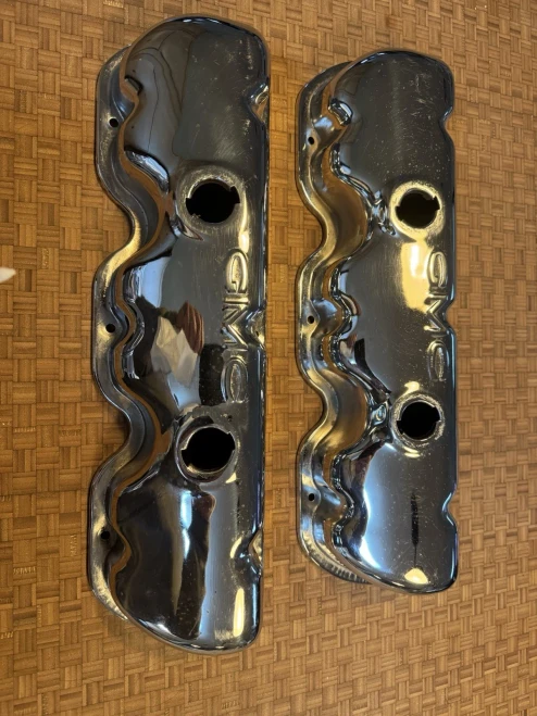 1959-1974 GMC 2500 Pickup Left Right Pair V6 305 engine 351 engine Used Valve Cover
