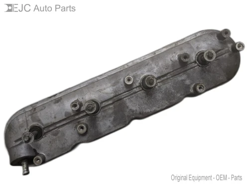 2003-2004 GMC Sierra 5.3L Left Used Valve Cover 12556436