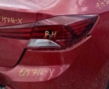 2020 Hyundai Elantra Passenger Side Tail Light Assembly Quarter Mount OEM used OEM tail light assembly