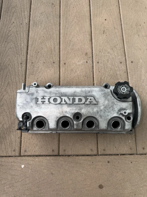 1996-2000 Honda Civic 1.6L VTEC Used OEM Valve Cover