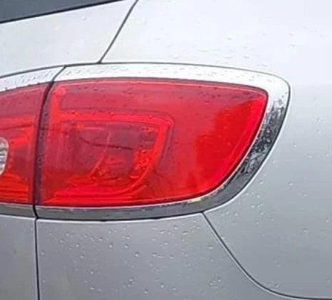 2013-2017 Buick Enclave RH Passenger Quarter Panel Mounted Tail Light Lamp OEM used OEM tail light assembly