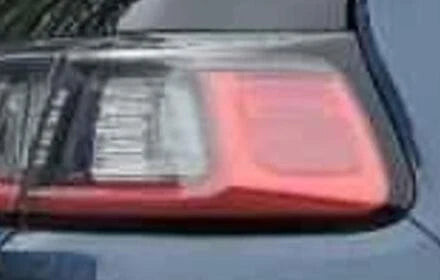 2019-2023 Jeep Cherokee Passenger RH Quarter Mounted Tail Light Lamp OEM OEM used OEM tail light assembly