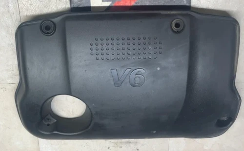 2007-2009 Hyundai Santa Fe 2.7L Used OEM Engine Cover