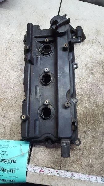 2002-2004 Infiniti / Nissan I35 / Maxima 3.5L Front Used OEM Valve Cover