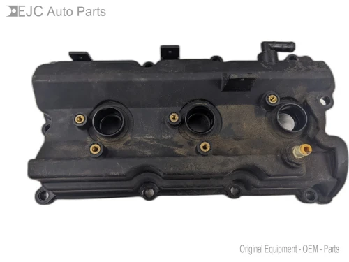 2004-2005 Infiniti G35 3.5L Right Used Valve Cover