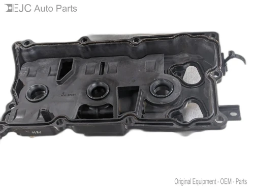2007-2008 Infiniti G35 3.5L Right AWD Used Valve Cover