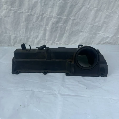 2011-2013 Infiniti QX56 5.6L Left Front AWD V8 Used OEM Valve Cover