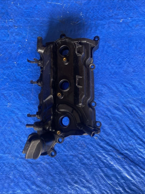 2017-2021 Infiniti Q60 / Q50 3.0L Left Used OEM Valve Cover