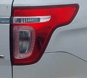 2011-2015 Ford Explorer RH Passenger Tail Light Lamp OEM used OEM tail light assembly